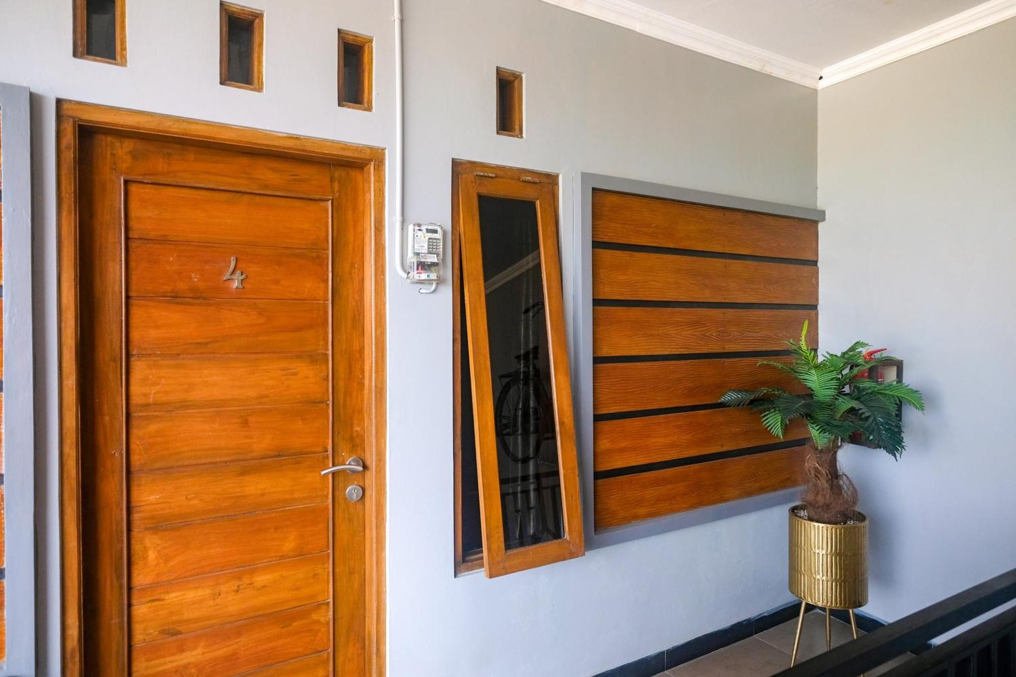 יוגיאקרטה Al Abror Homestay Mandala Krida Mitra Reddoorz מראה חיצוני תמונה