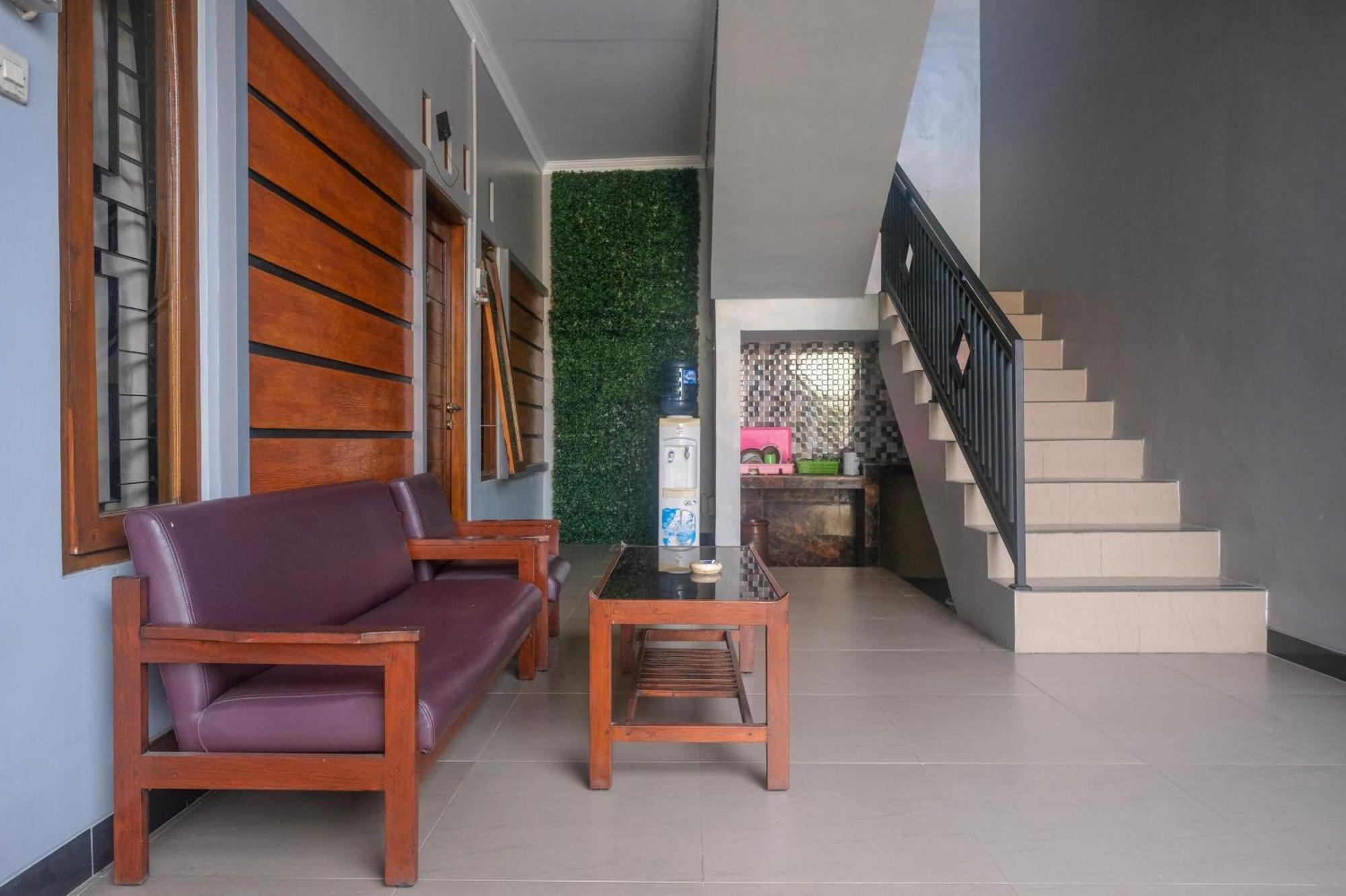 יוגיאקרטה Al Abror Homestay Mandala Krida Mitra Reddoorz מראה חיצוני תמונה
