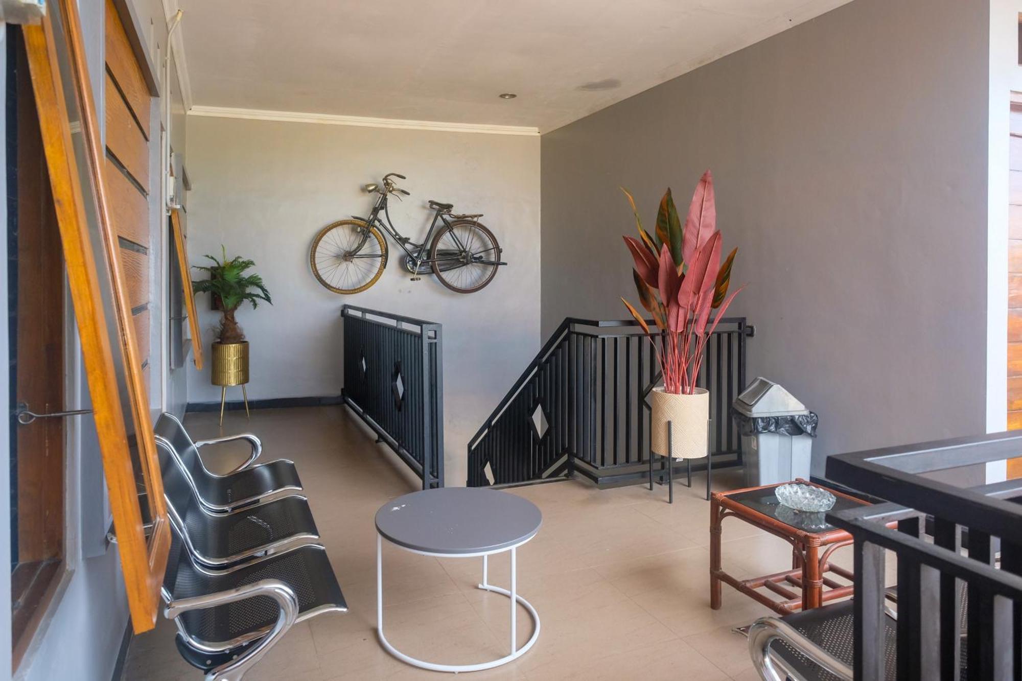 יוגיאקרטה Al Abror Homestay Mandala Krida Mitra Reddoorz מראה חיצוני תמונה